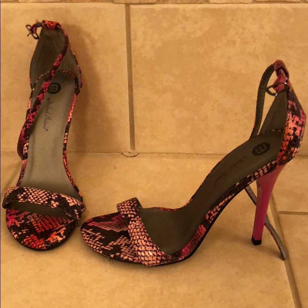 Michael Antonio Pink Snake Pattern Pumps